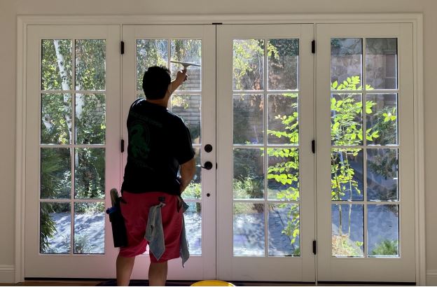 How to clean your windows like a pro